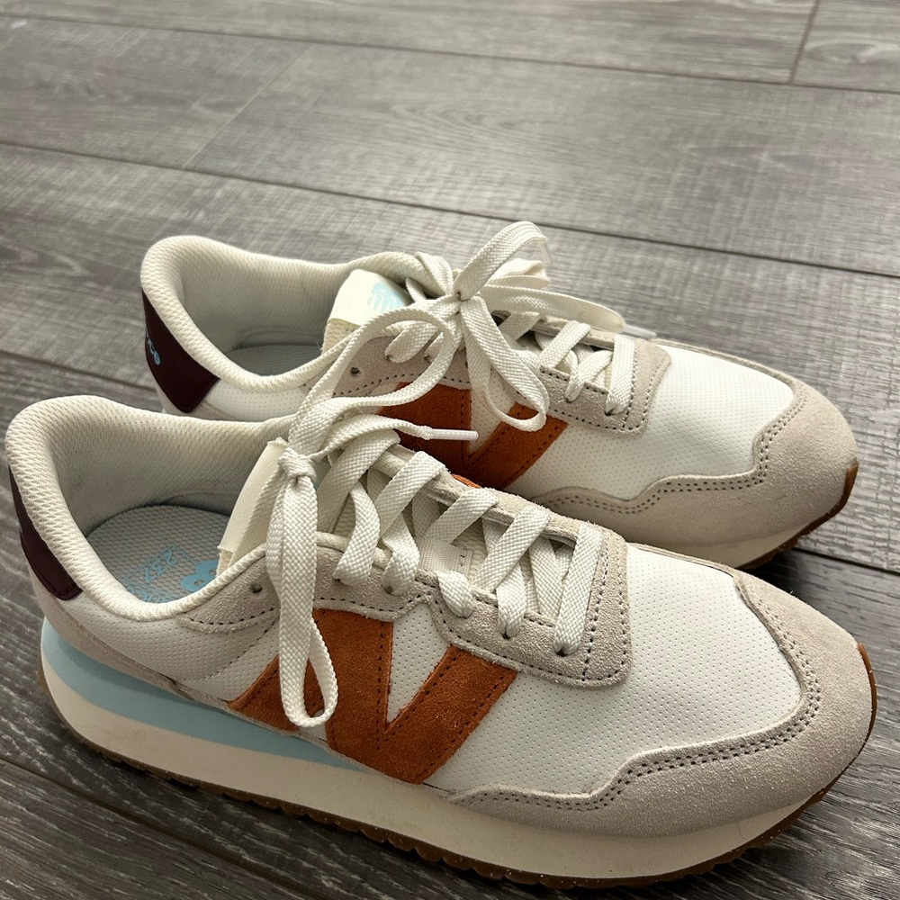 Women’s New Balance 237